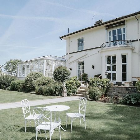 Highfield Hall モールド エクステリア 写真