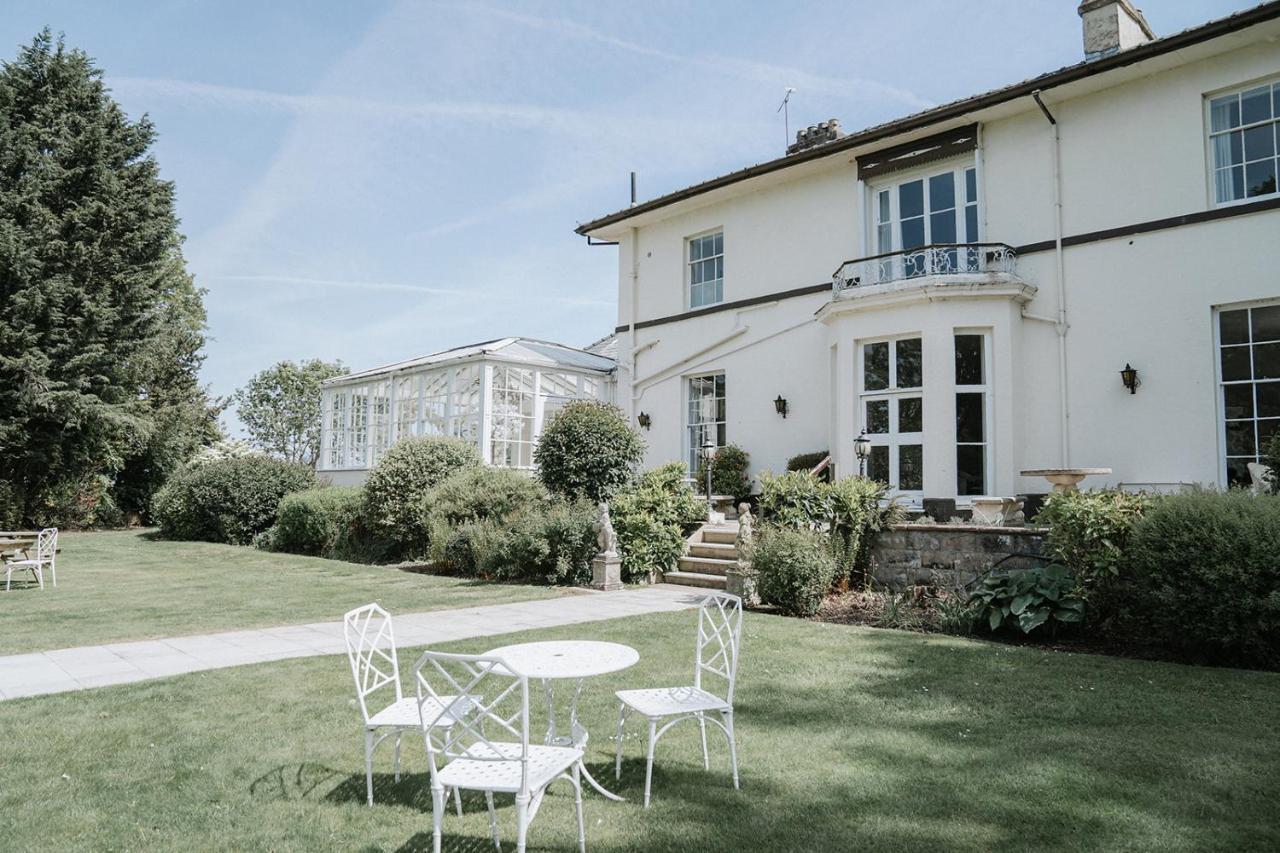 Highfield Hall モールド エクステリア 写真